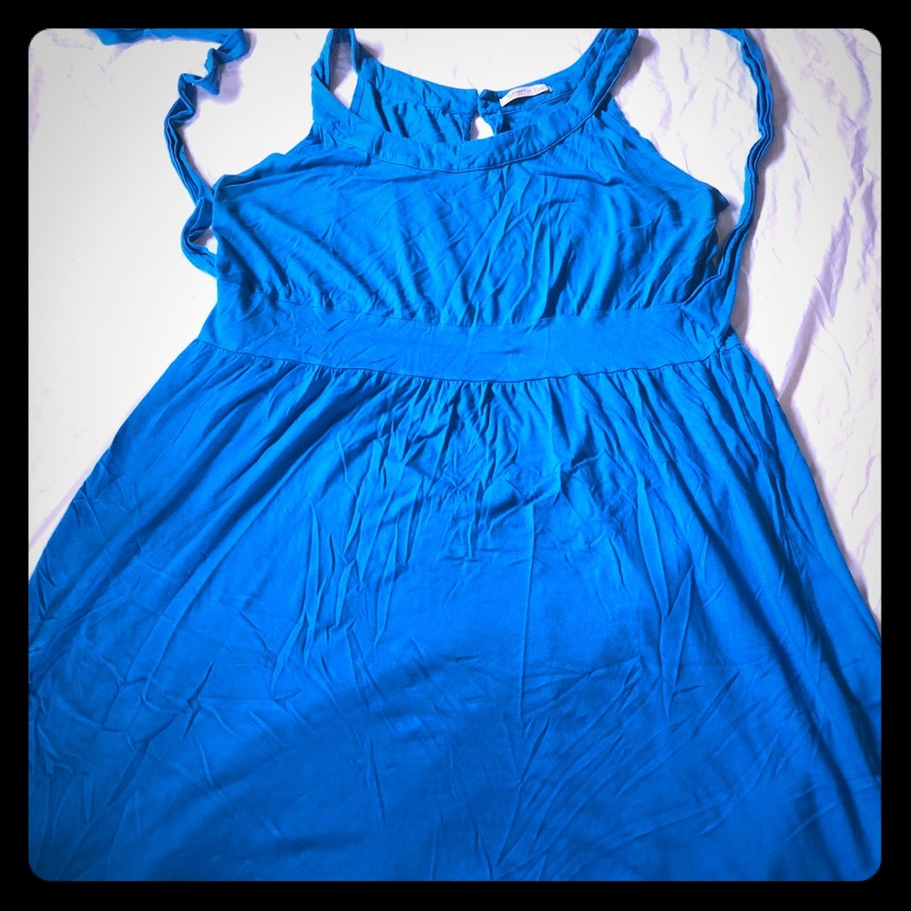 Old Navy dress w/ tie-back
